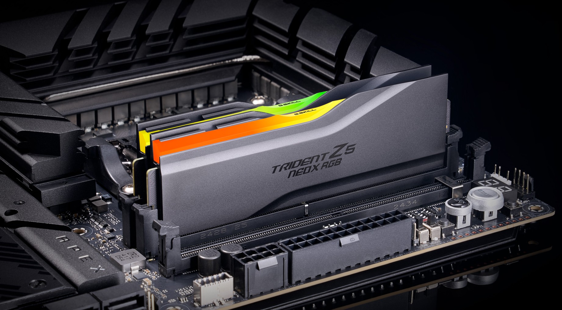 G.SKILL F5-6000A3038F16GX2-TZ5NXRN 32GB (2 x 16GB)/ DDR5 6000 MT/s/ Timings 30-38-38-32/ Voltage 1.35V/ TZ5 Neo X RGB AMD EXPO ™ Ultra Low Latency